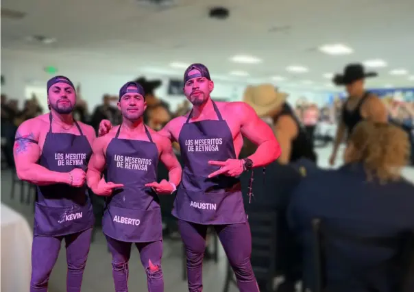 Estos son los meseros sensuales que festejaron el de Día de la Madre con sus bailes