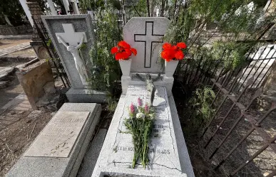Duranguenses conmemoran el Día de la Madre desde el Panteón de Oriente 