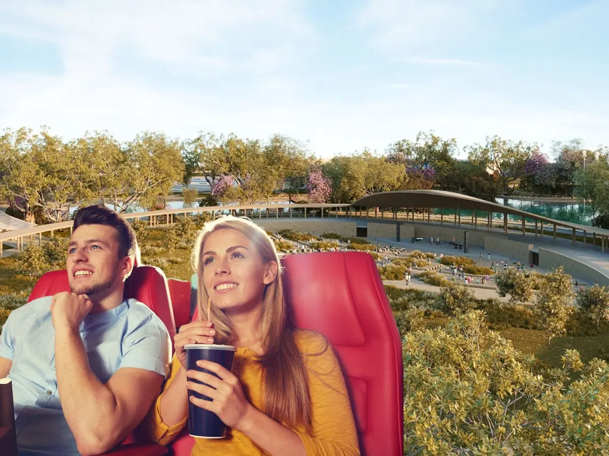 Durante los fines de semana se puede disfrutar de cine al aire libre en el Gran Parque de La Plancha en Merida.- Fuente.- Gran Parque La Plancha y Canva