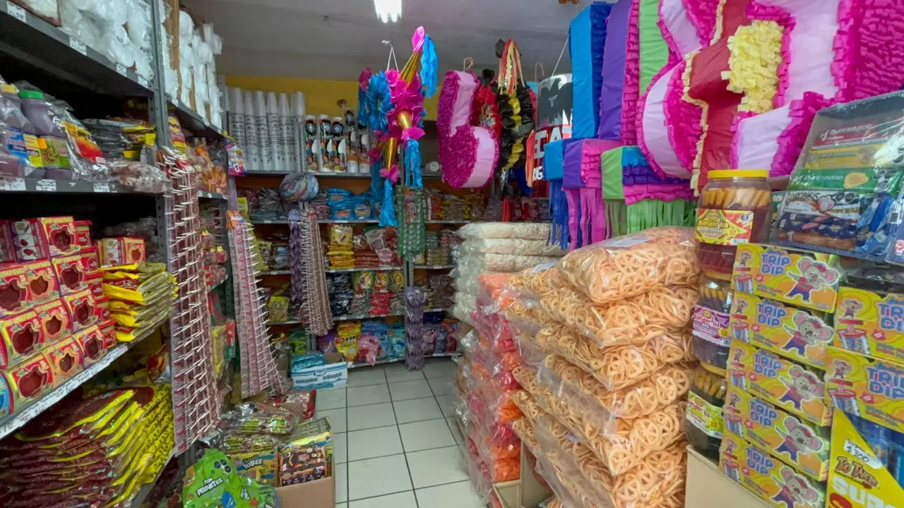 Nueva ley contra alimentos chatarra a impactado el sector comercial en el país. Foto: Irving Thomas
