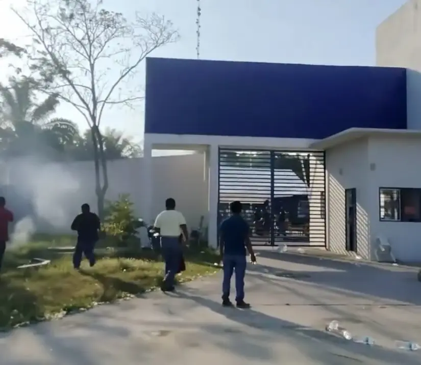 En mayo fuerzas de seguridad utilizaron gas lacrimógeno para dispersar el plantón que los estudiantes. 