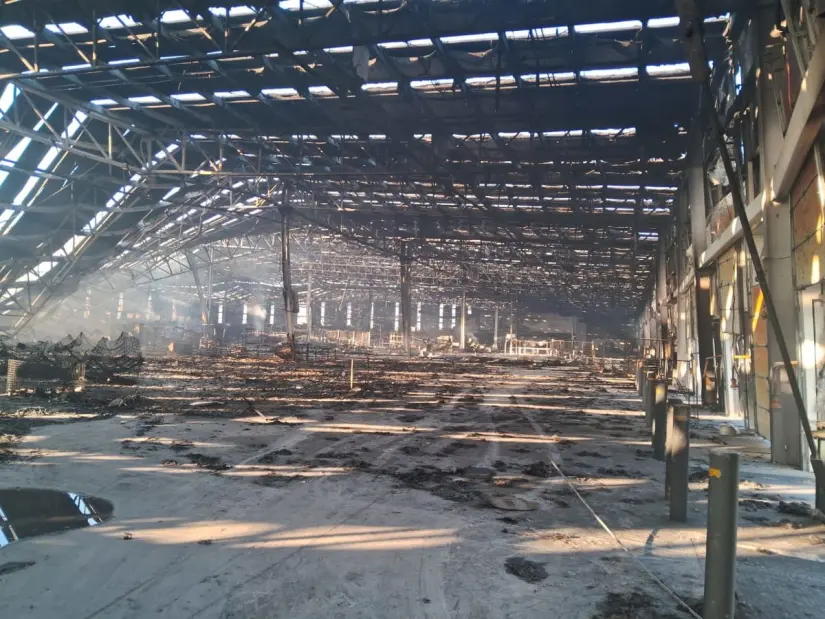 Empresa DAIMAY calcinada por incendio / Foto: Protección Civil Coahuila