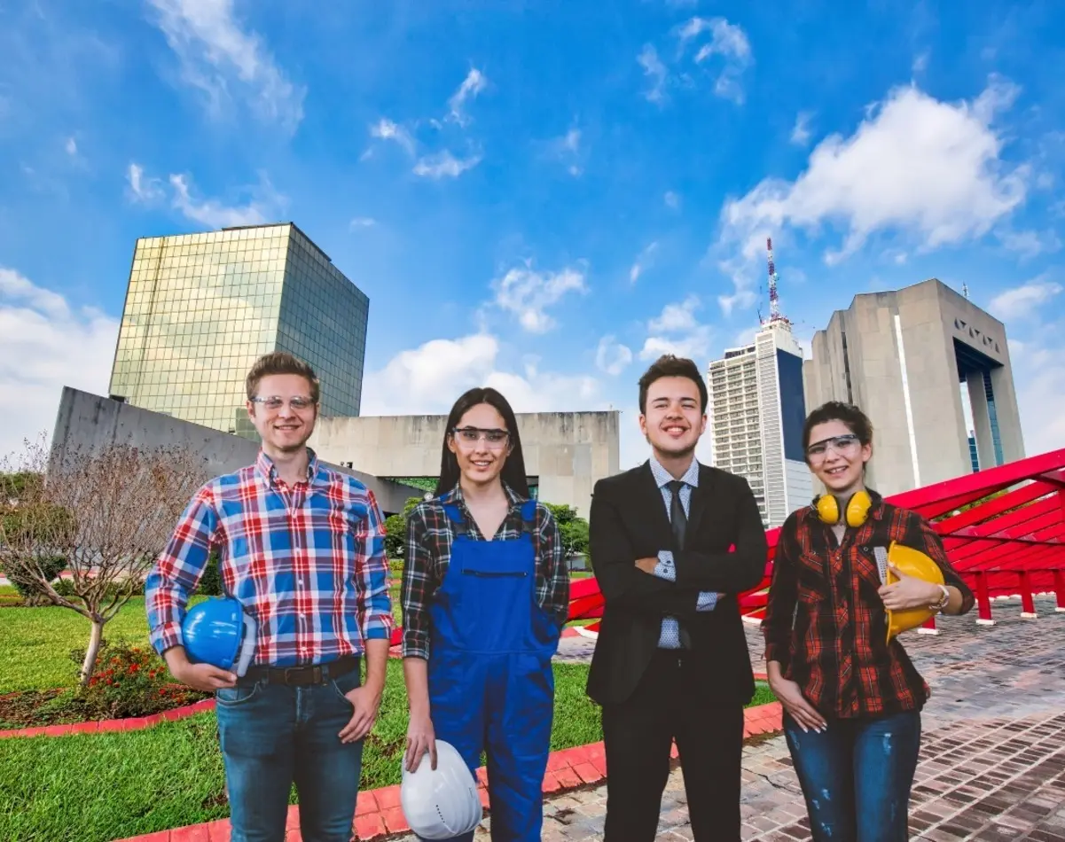 Implementar estrategias efectivas para mitigar la informalidad laboral en Nuevo León es esencial para garantizar empleos dignos. Foto: Canva.