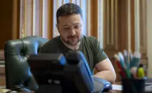 Presidente de Ucrania mantiene llamada telefónica con el Papa León XIV