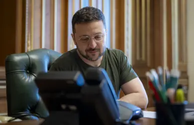 Presidente de Ucrania mantiene llamada telefónica con el Papa León XIV