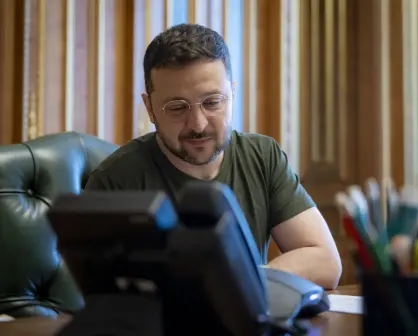 Presidente de Ucrania mantiene llamada telefónica con el Papa León XIV