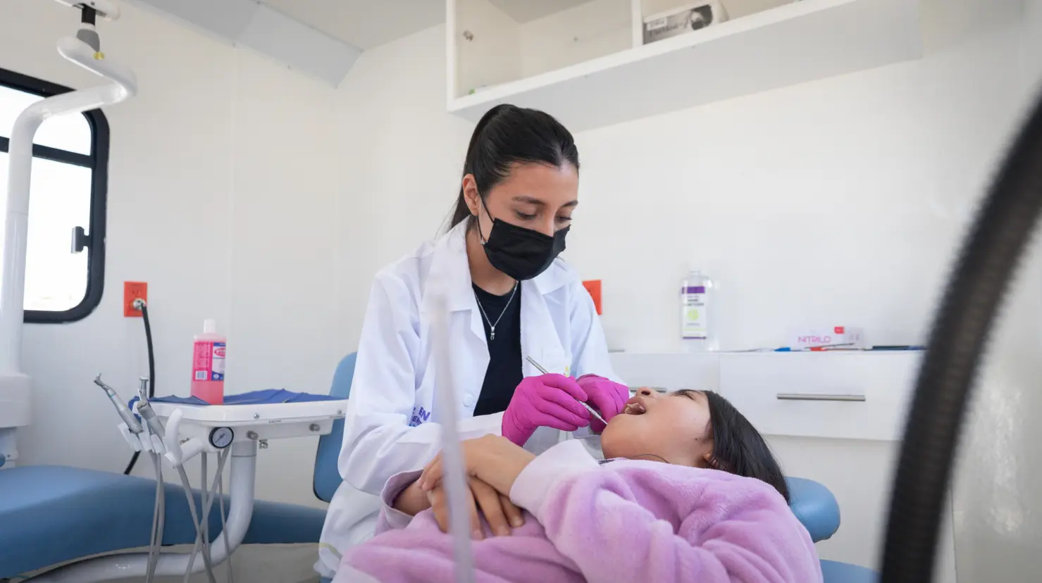 Se ofrecen diversas atenciones médicas a los habitantes. (Fotografía: DIF Saltillo)