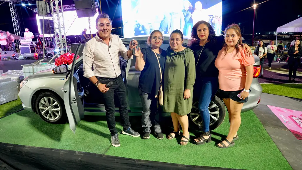 Manuel Guerra Cavazos celebra a lo grande a las madres en el Súper Mamá Fest de García
