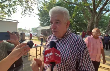 Estudiantes llaman buitre a hermano de AMLO en Tabasco