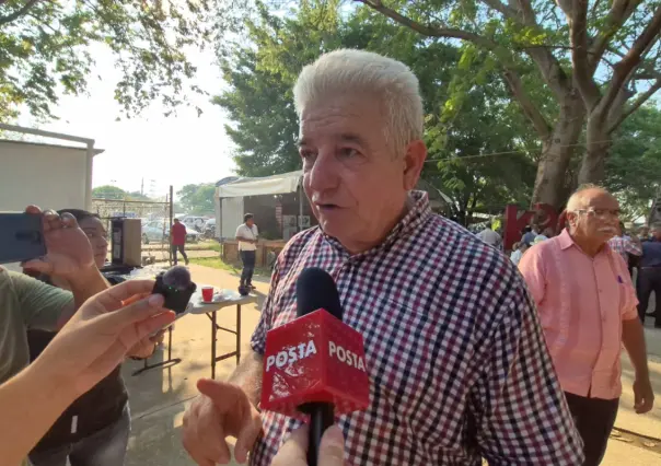 Estudiantes llaman buitre a hermano de AMLO en Tabasco