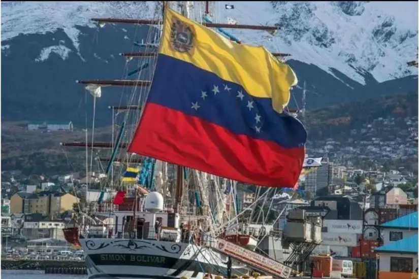 El velero cumple una misión diplomática y de instrucción naval. Foto: Axel Hassel