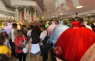 Comerciantes de la Lagunilla donan ropa a hijos de reclusas de Santa Martha Acatitla