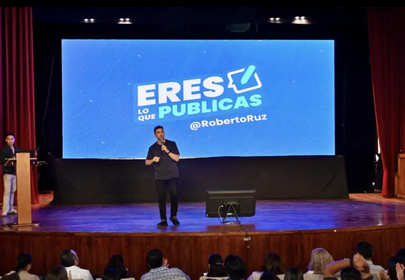 Charla de Roberto Ruíz 
