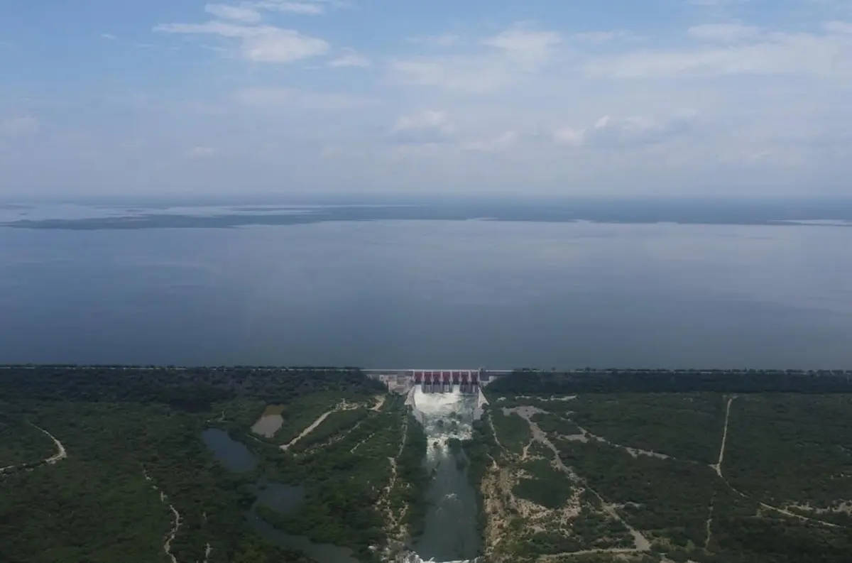 Con el inicio de una nueva ola de calor en el estado de Nuevo León, las autoridades monitorean de cerca los niveles de almacenamiento en las principales presas de la entidad. Foto: @nuevoleonmx