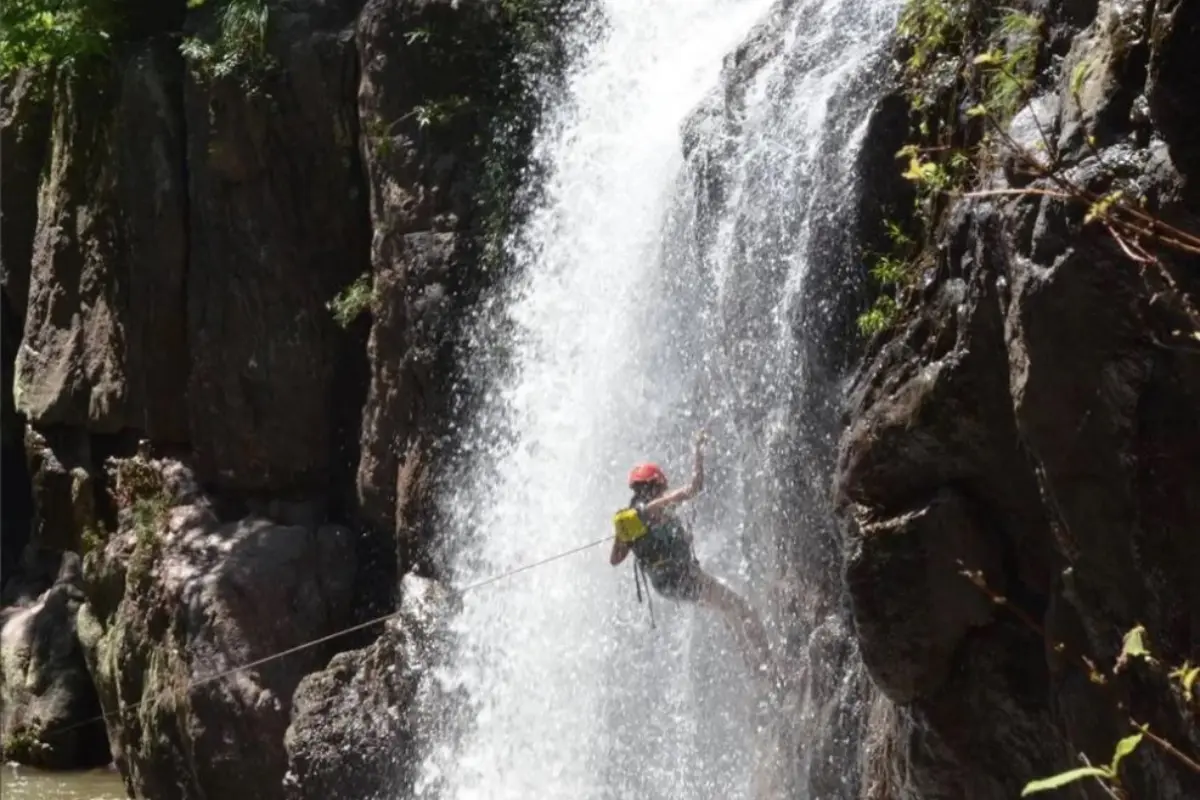 El cañonismo es una combinación de disciplinas para los amantes de la naturaleza y la adrenalina. Foto: visitnayarit.travel