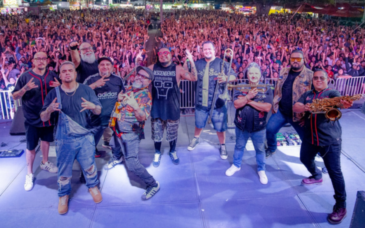 El Deportivo Ciudad Jardín en Nezahualcóyotl será sede del festival de ska gratuito este 31 de mayo. Foto: FB/ elgransilencio (Canva)