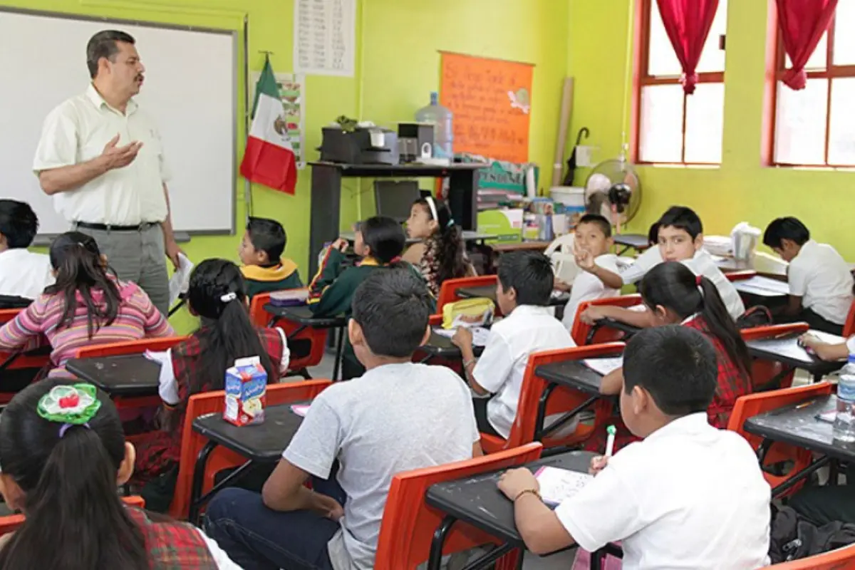 Este descenso ocurre a pesar de un aumento en la matrícula general, lo que evidencia un cambio en la demanda educativa por el envejecimiento poblacional. Foto: Secretaría de Educación Tamaulipas