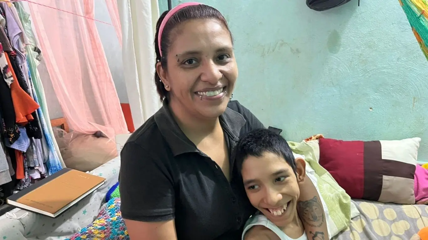 ¿La madre del menor con parálisis cerebral recibe ayuda de alguna dependencia del gobierno?. Foto: Daniel Rodríguez
