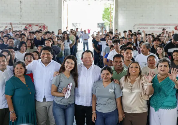 Entregan más de 18 mil becas Benito Juárez en Yucatán