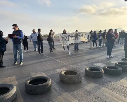 Docentes de telebachillerato desbloquean puente de La Paz, pero advierten nuevas protestas