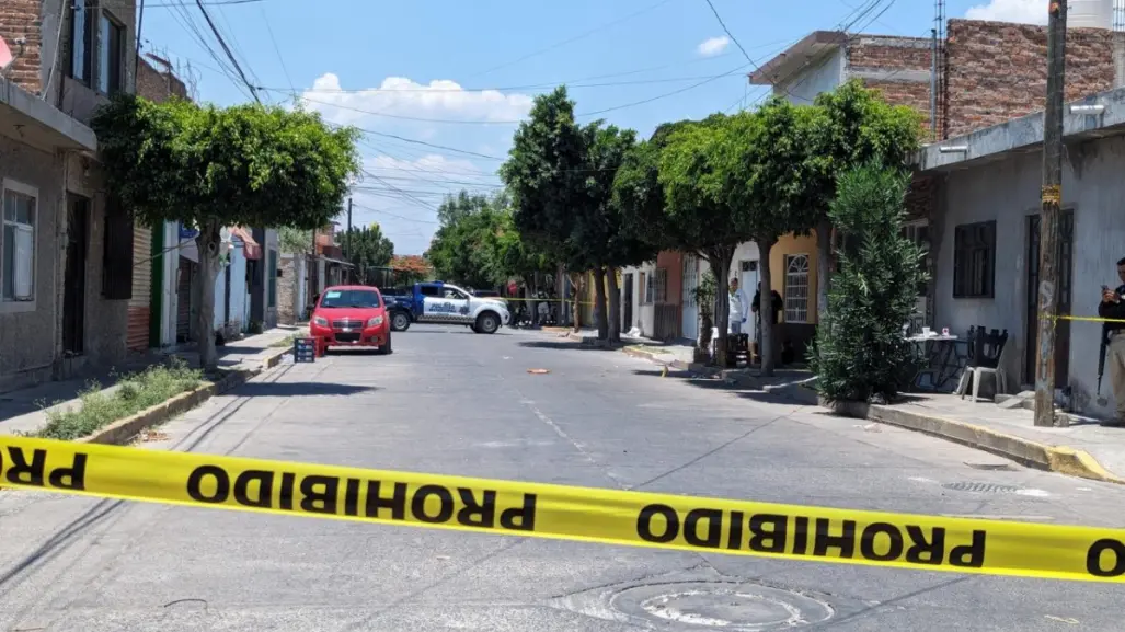 Matan a exconvicto y a su hijo de 16 años en Guanajuato