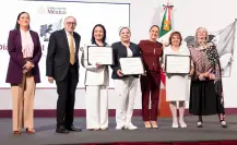 Reconocen a investigadora de la UANL con Mérito a la Enfermería en Palacio Nacional