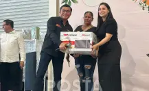 Félix Arratia celebra a madres de Juárez con mariachi y sorpresas