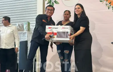 Félix Arratia celebra a madres de Juárez con mariachi y sorpresas