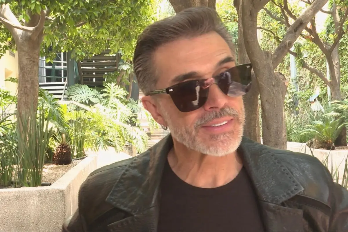 Sergio Mayer tiene un intenso anecdotario de su paso por Solo para Mujeres; algunas de sus vivencias las revela en la nueva docuserie.