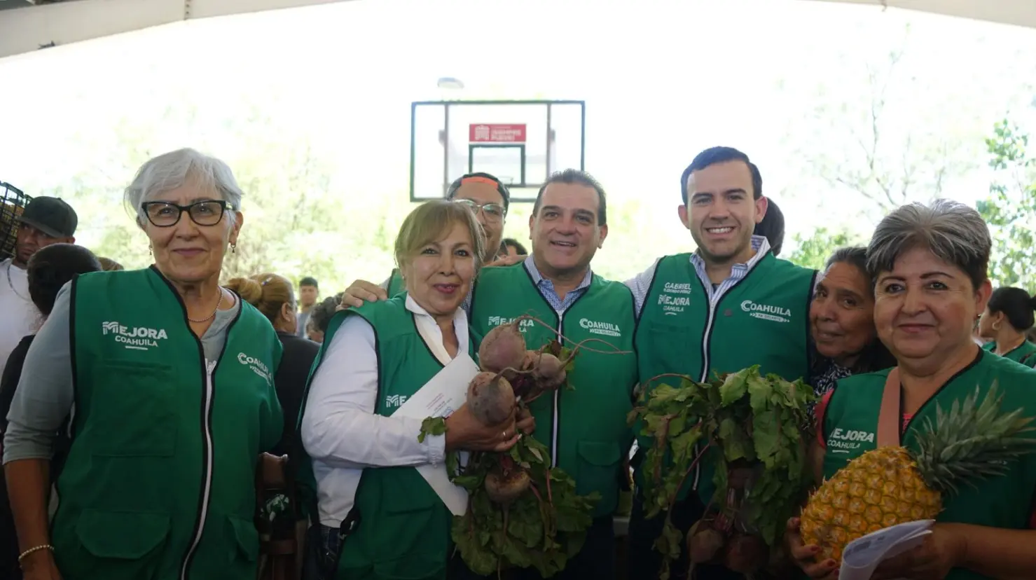 El Mercadito Mejora Coahuila llegó a la colonia Las Alamedas en Torreón. (Fotografía: Gobierno de Coahuila)