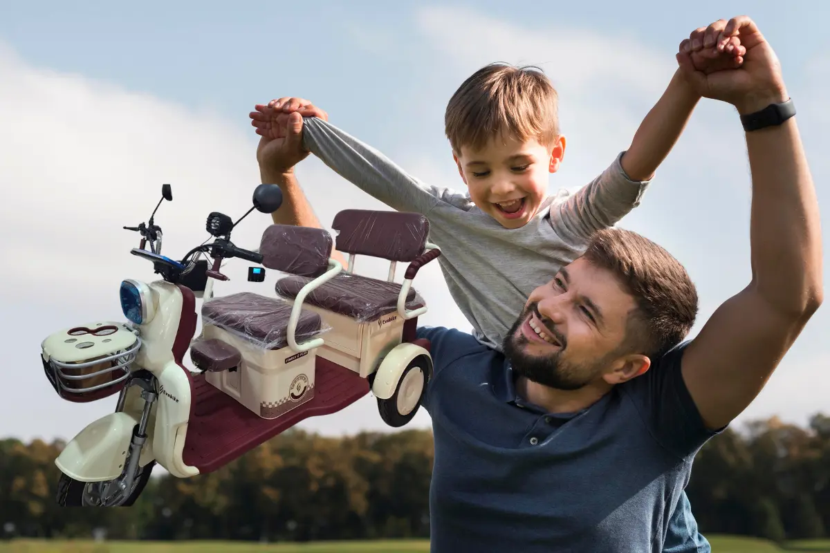 papá con hijo y evobike