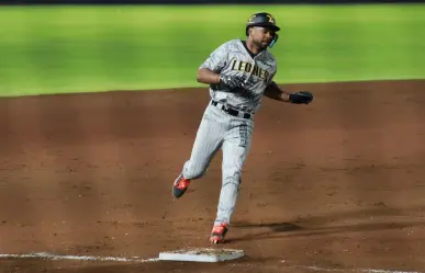 Los Pericos de Puebla "despelucan" a Leones de Yucatan