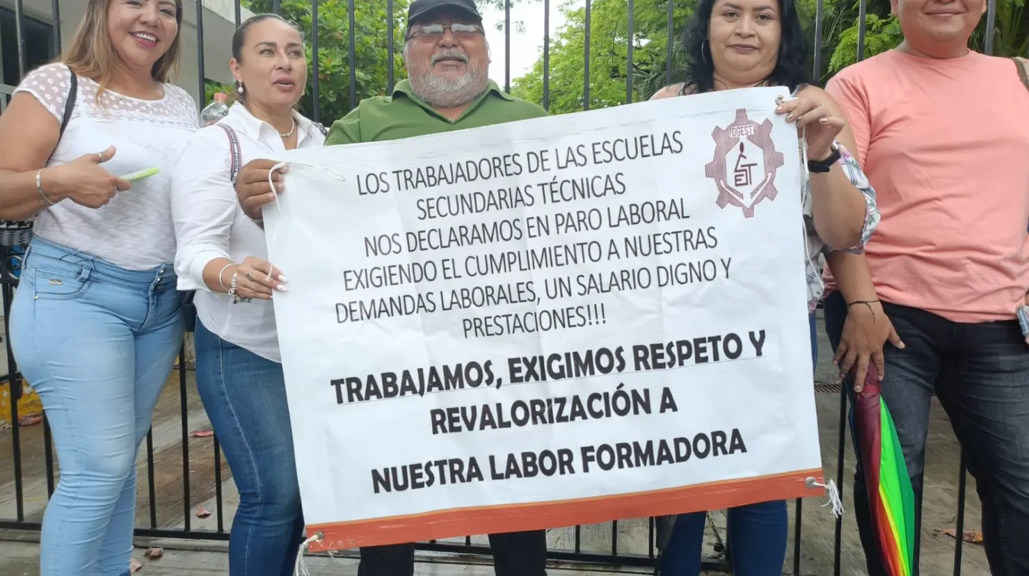 Maestros de diversos planteles de Yucatán están convocados a participar en las marchas a nivel nacional este 15 de mayo.- Fuente archivo POSTA