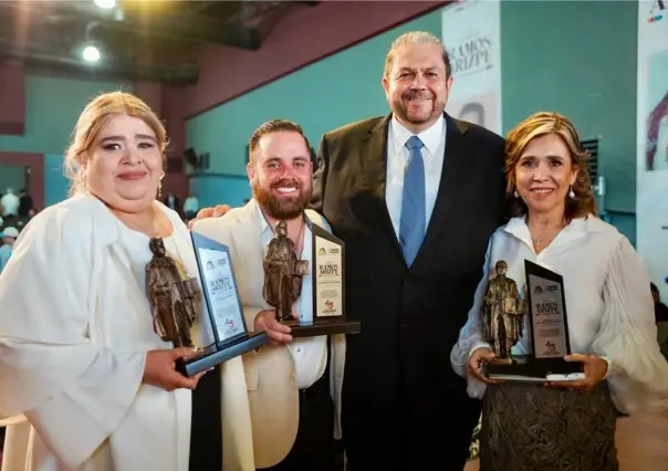 Tomás Gutiérrez entrega Presea Miguel Ramos Arizpe, ¿quiénes fueron galardonados?