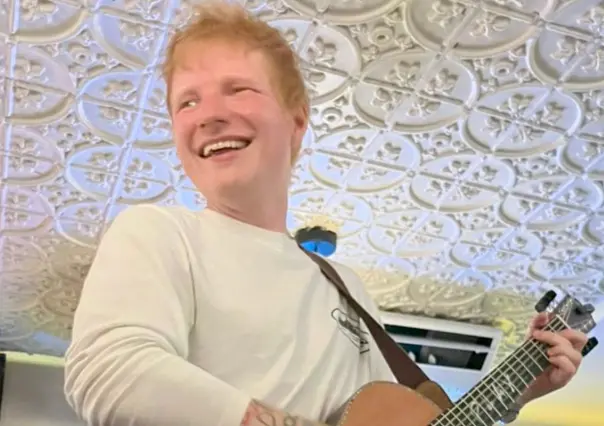 ED SHEERAN DESPECHADO, sorprende a mexicanos en karaoke