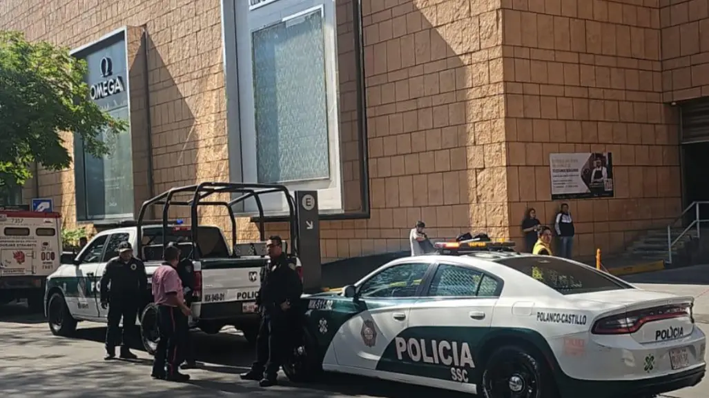 Muere trabajador tras caer en tienda departamental de Polanco