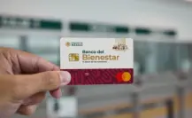 Pensión Bienestar: Retienen tarjetas a adultos mayores