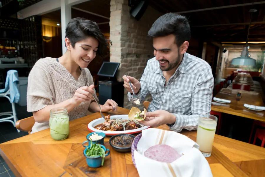 Tacos, mariscos y más: sabores baratos que enamoran en Cabo San Lucas