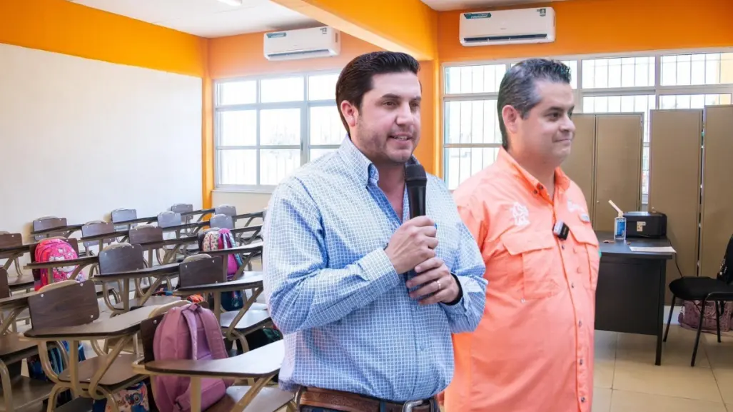 Raúl Cantú entrega aulas y anuncia más escuelas en Salinas Victoria