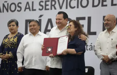Joaquín Díaz Mena: "El magisterio es el cambio profundo en Yucatán"