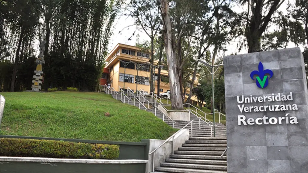 ¿Por qué la Universidad Pública de Veracruz recorrió salida de clases?