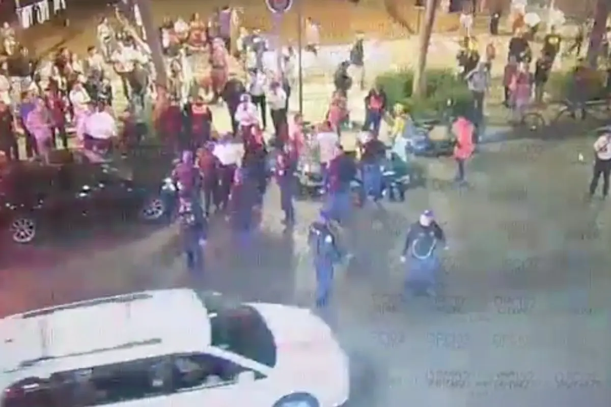 Hombre atropella a varias personas en Avenida Juárez en CDMX. Foto: C5