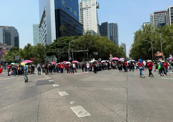 CNTE paraliza vialidades clave en CDMX; anuncian más bloqueos la próxima semana