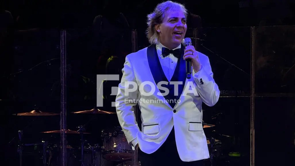 Disfrutan velada romántica con Cristian Castro en Monterrey