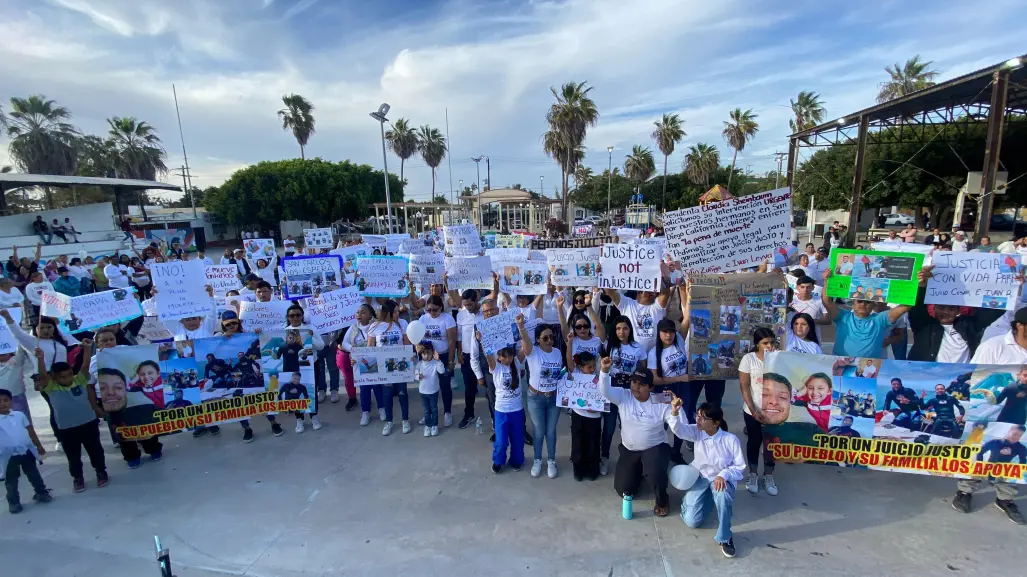 Familiares de pescadores presos en EU marchan por justicia: buscan ayuda de Claudia Sheinbaum