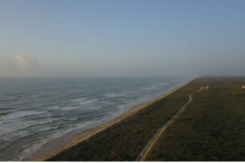 Playa La Pesca, en Soto la Marina, Tamaulipas. Foto: Carlos García
