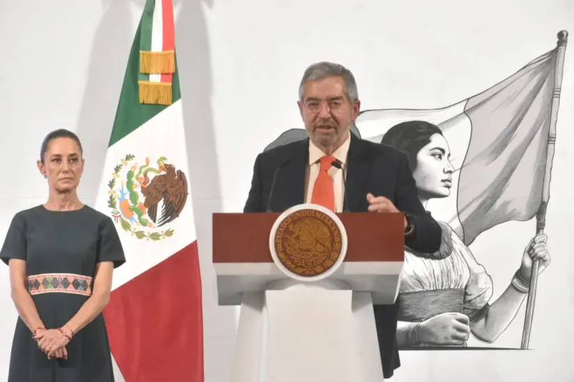 Claudia Sheinbaum y Juan Ramón de la Fuente. Foto: Enrique Pérez Huerta
