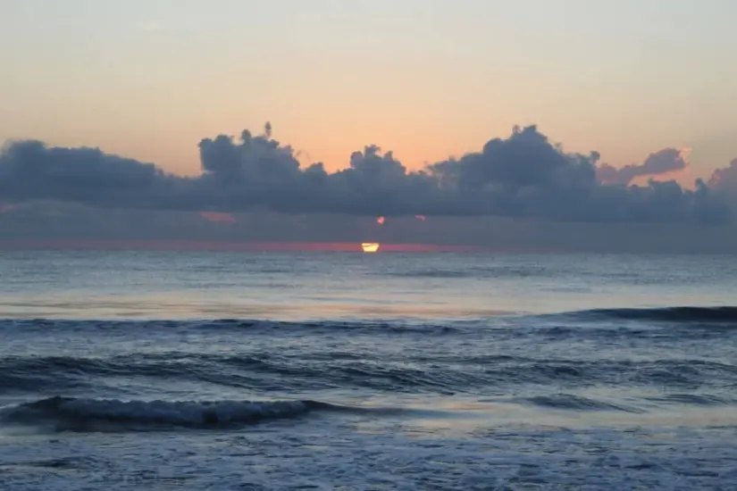 Puesto de sol frente a playa Barra del Tordo. Foto: Carlos García