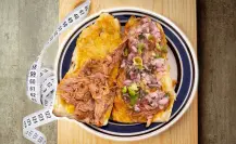 ¿Qué tan saludable es desayunar una torta de cochinita con pan francés?