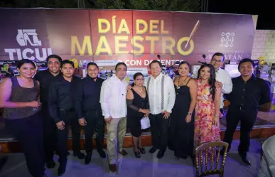 Gobernador Joaquín Díaz Mena reconoce y celebra a maestros en Ticul